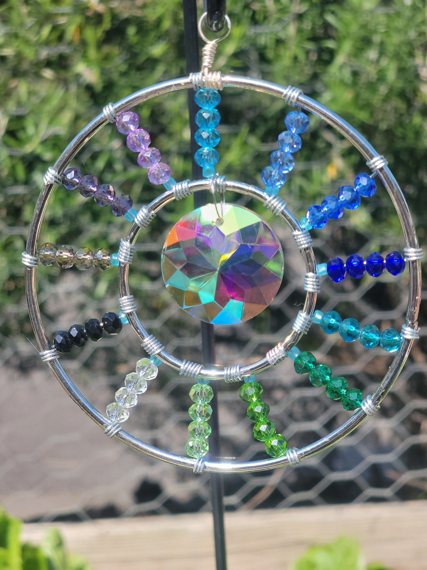 Suncatcher 4in Starburst w/ Round Crystal