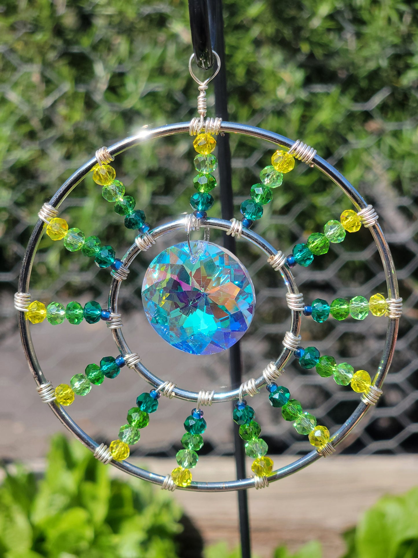 Suncatcher 4in Starburst w/ Round Crystal