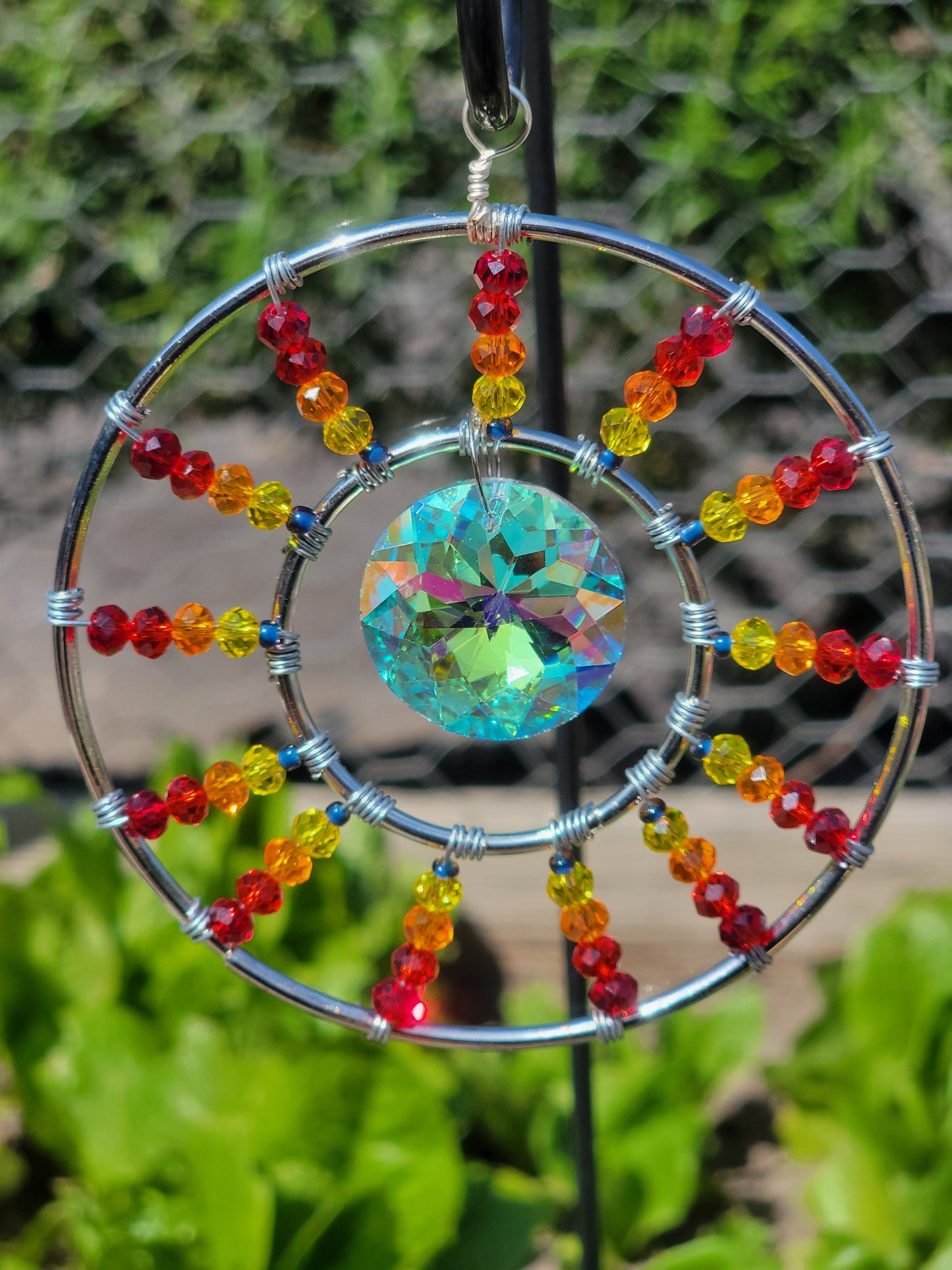 Suncatcher 4in Starburst w/ Round Crystal