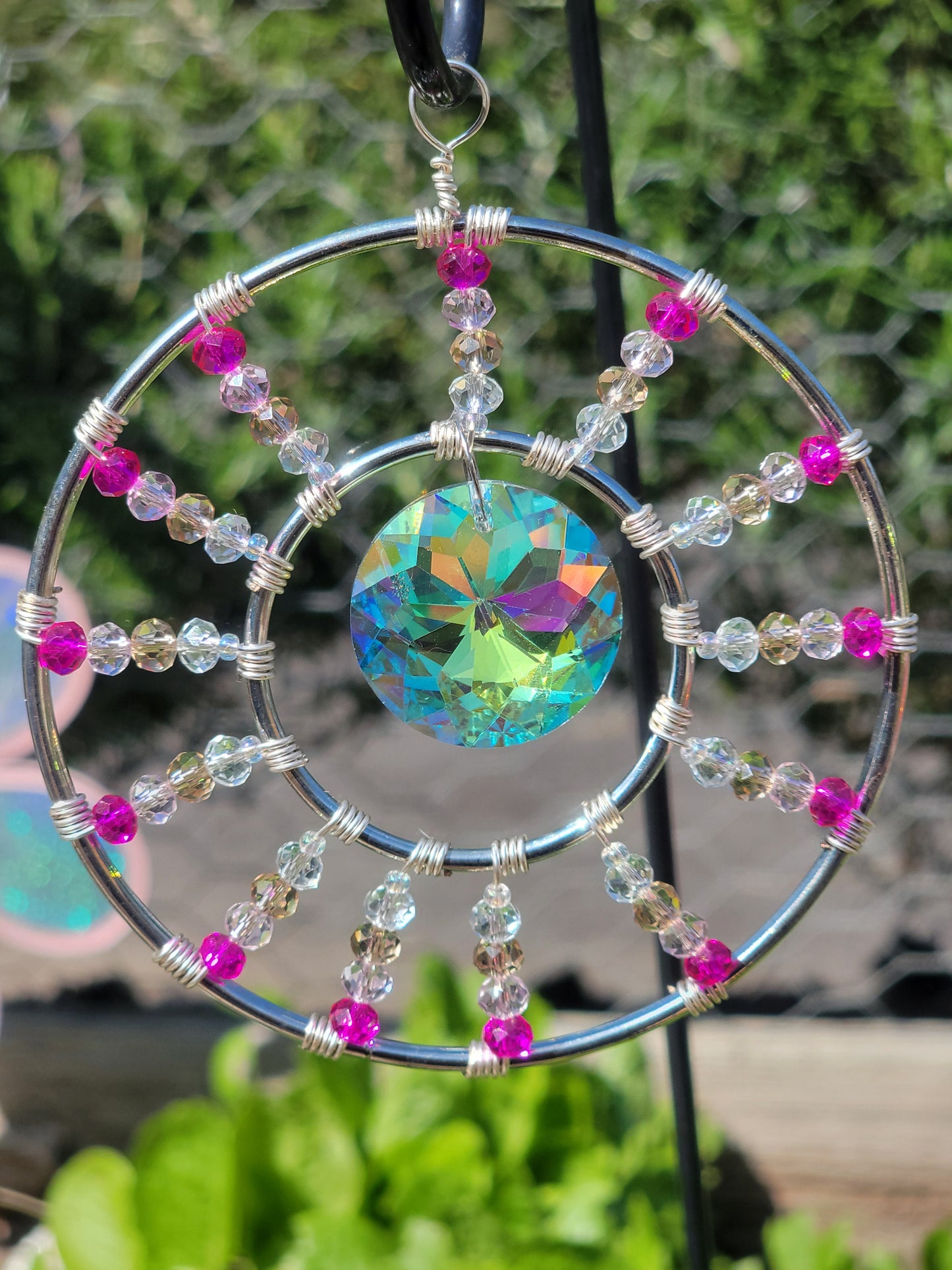 Suncatcher 4in Starburst w/ Round Crystal